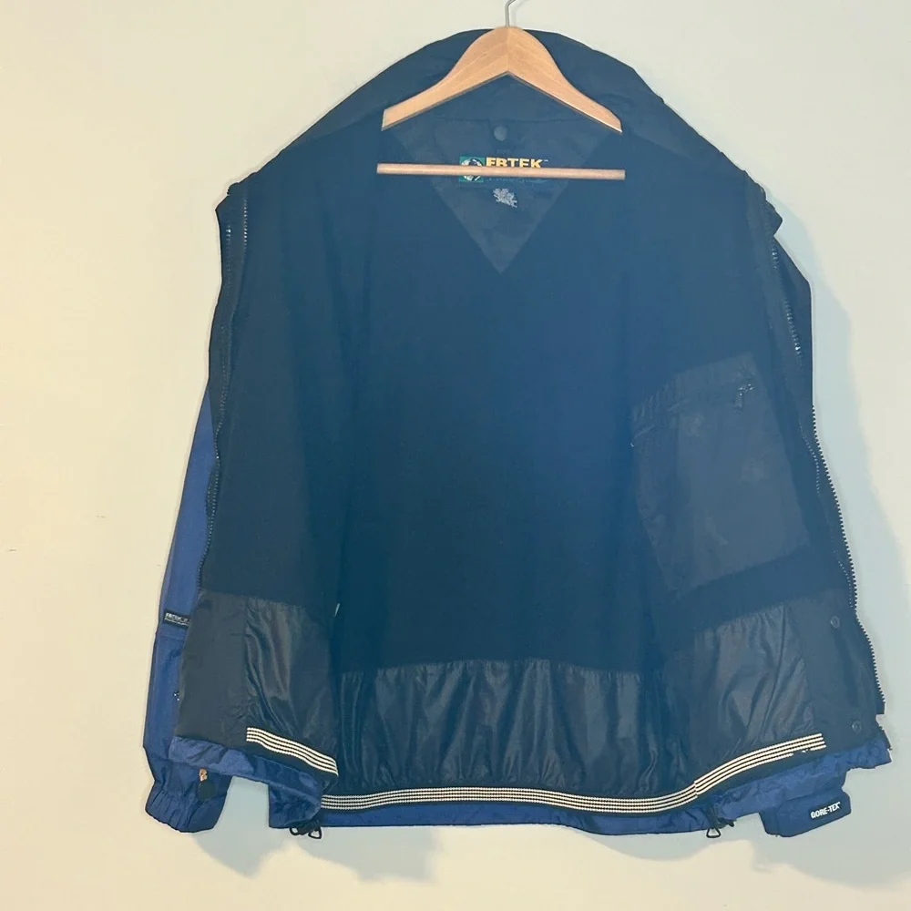 NWOT Eddie Bauer EBTEK Gore-Tex Blue Waterproof Jacket Size S/P